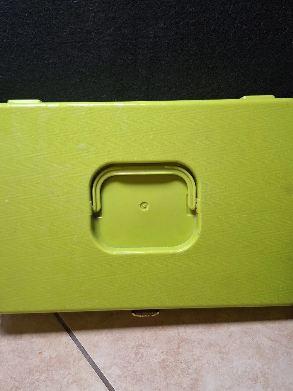 VTG Wilson Wil-Hold Sewing Box Thread/Bobbin Holders Avocado Green 13” X 8”x 2.5